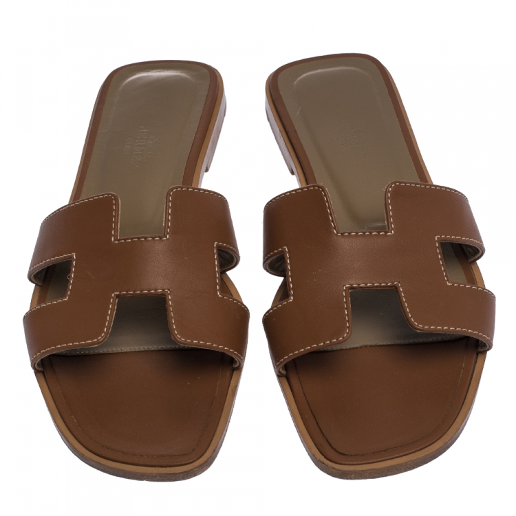 Pre Owned Hermes Brown Leather Oran Slide Flats Size 38