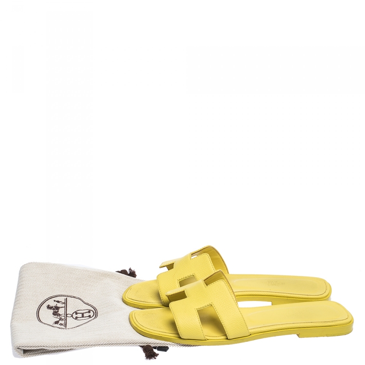 Pre Owned Hermes Yellow Leather Oran Flat Slides Size 37