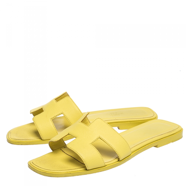 Pre Owned Hermes Yellow Leather Oran Flat Slides Size 37