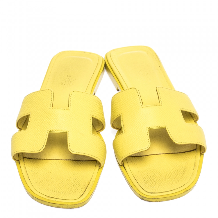 Pre Owned Hermes Yellow Leather Oran Flat Slides Size 37