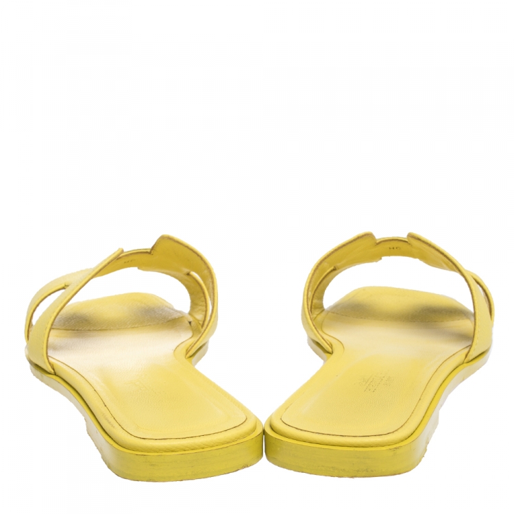 Pre Owned Hermes Yellow Leather Oran Flat Slides Size 37