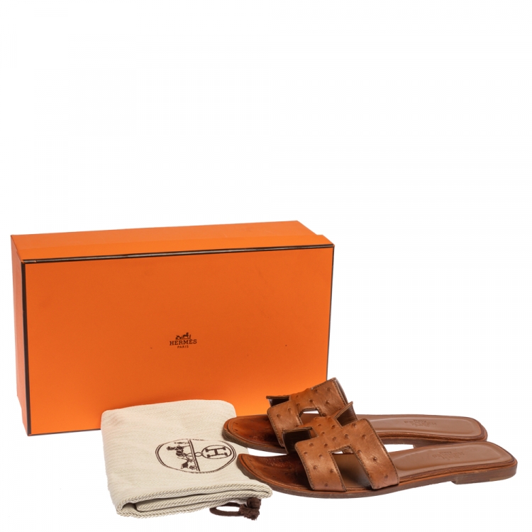 Pre Owned Hermès Brown Ostrich Leather Oran Sandals Size 37