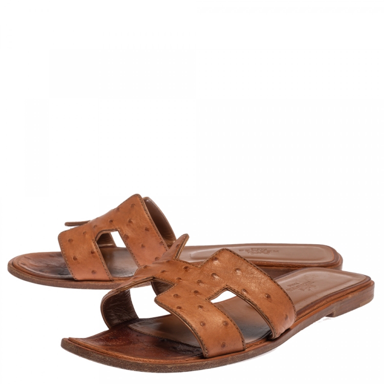 Pre Owned Hermès Brown Ostrich Leather Oran Sandals Size 37