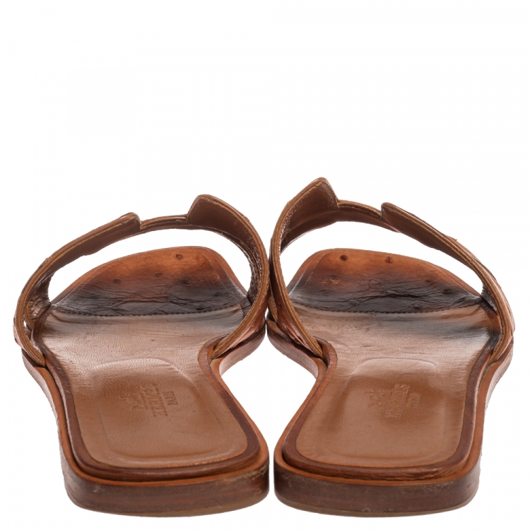 Pre Owned Hermès Brown Ostrich Leather Oran Sandals Size 37