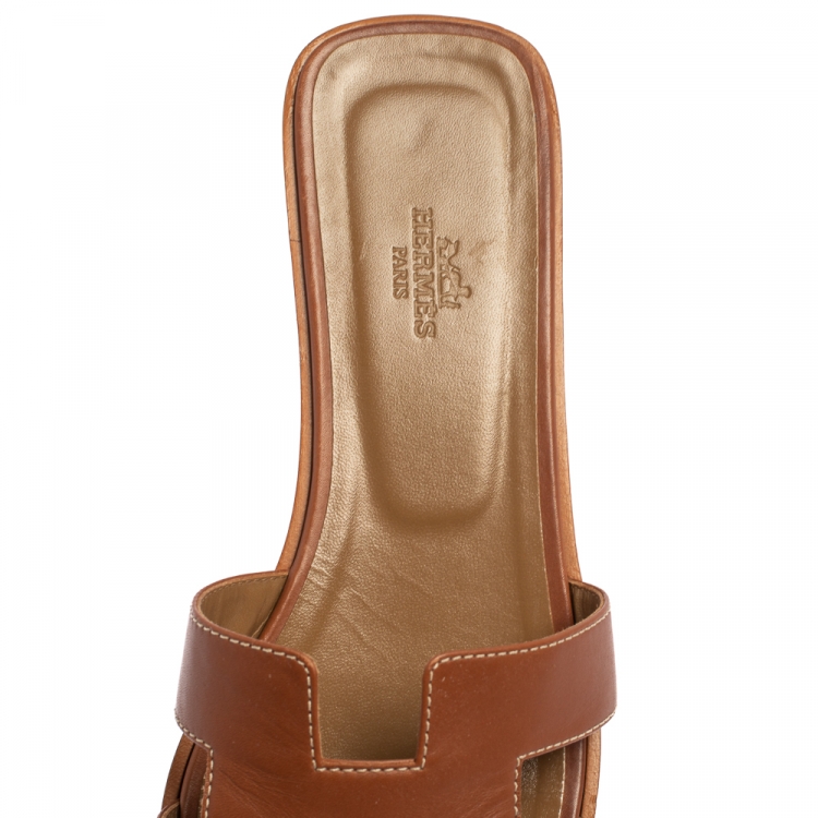Pre Owned Hermes Brown Leather Oran Flat Slides Size 39.5