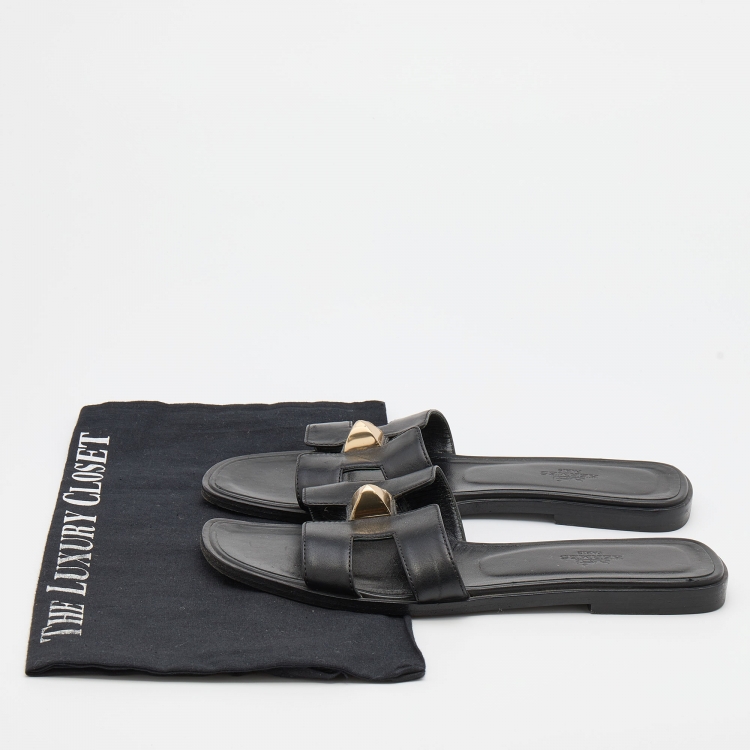 Pre Owned Hermes Black Leather Oran Embellished Flat Slides Size 38