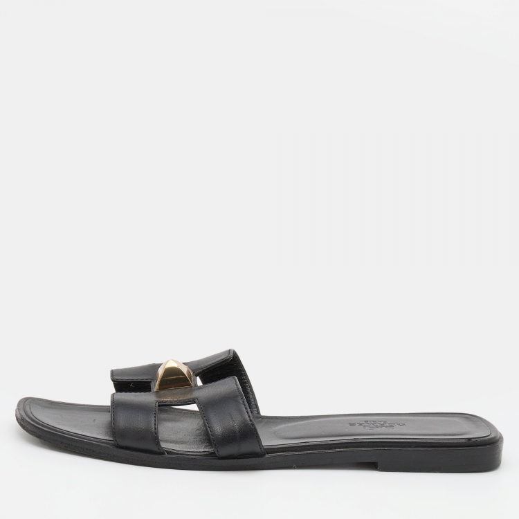 Pre Owned Hermes Black Leather Oran Embellished Flat Slides Size 38