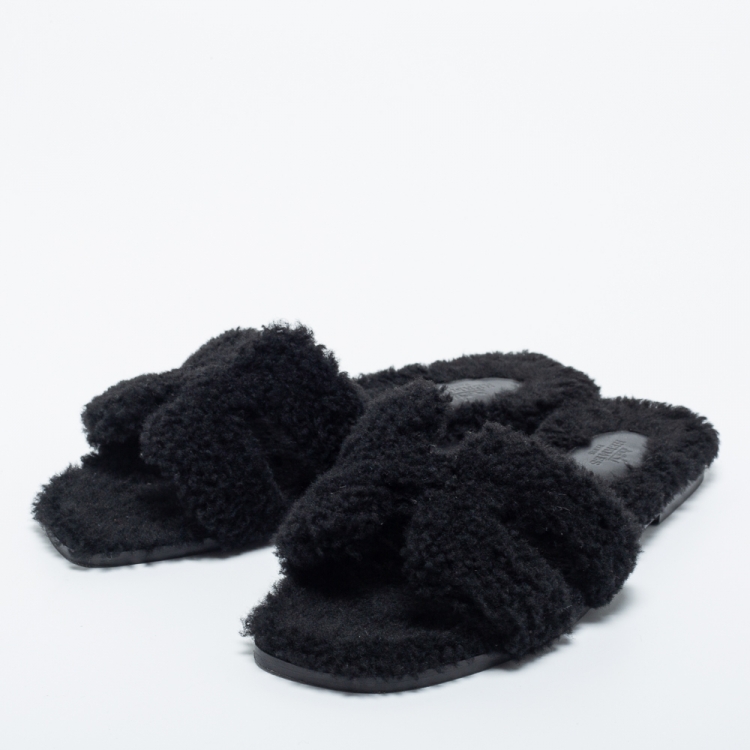 Pre Owned Hermes Black Shearling Fur Oran Flat Slides Size 39