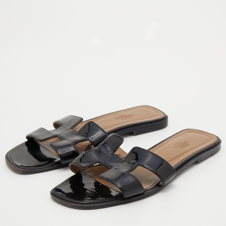 Pre Owned Hermès Black Patent Leather Oran Flat Slides Size 38.5
