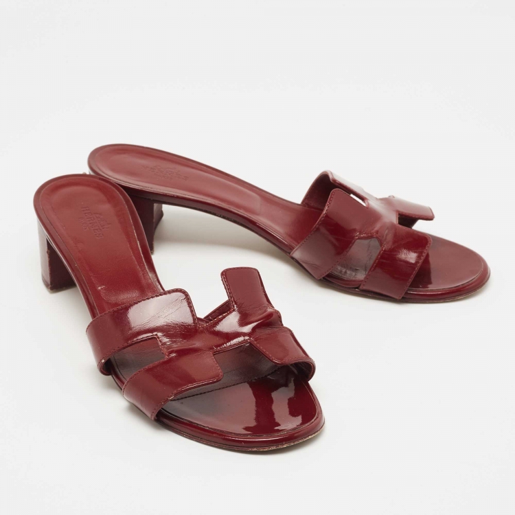 Pre Owned Hermes Burgundy Patent Leather Oasis Slide Sandals Size 38