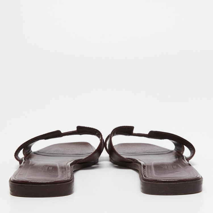 Pre Owned Hermes Burgundy Patent Leather Oran Flat Slides Size 40.5