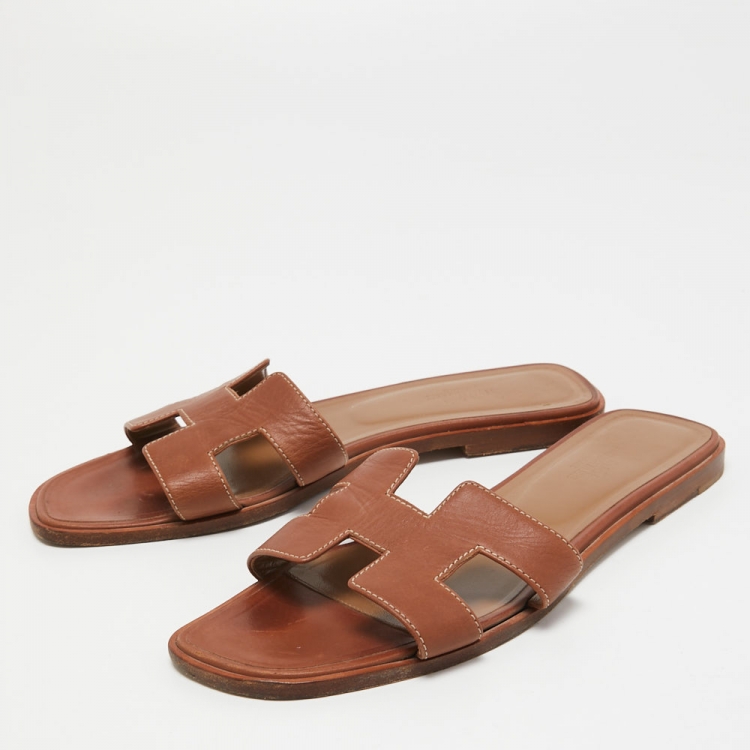 Pre Owned Hermes Brown Leather Oran Flat Slides Size 38.5