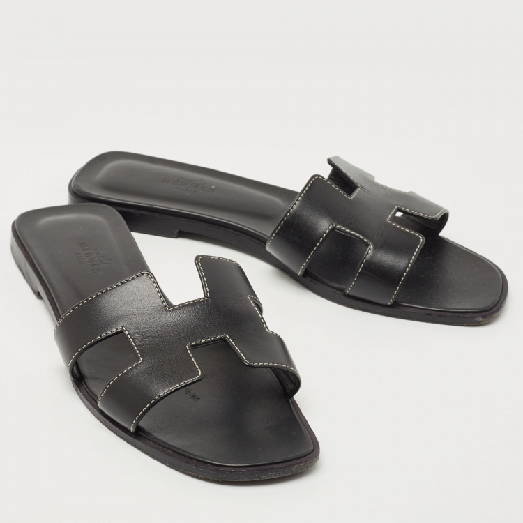 Pre Owned Hermes Blue Leather Oran Slide Flats Size 38   