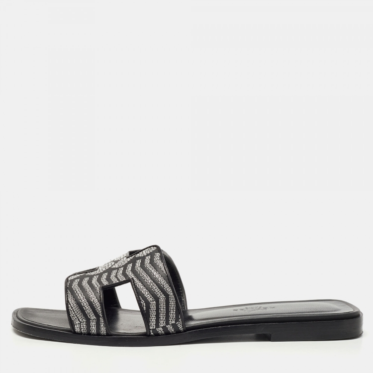 Pre Owned Hermes Black Embroidery Leather Oran Flat Slides Size 37