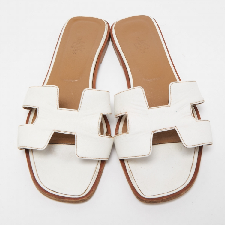 Pre Owned Hermes White Leather Oran  Slide Flats Size 39 