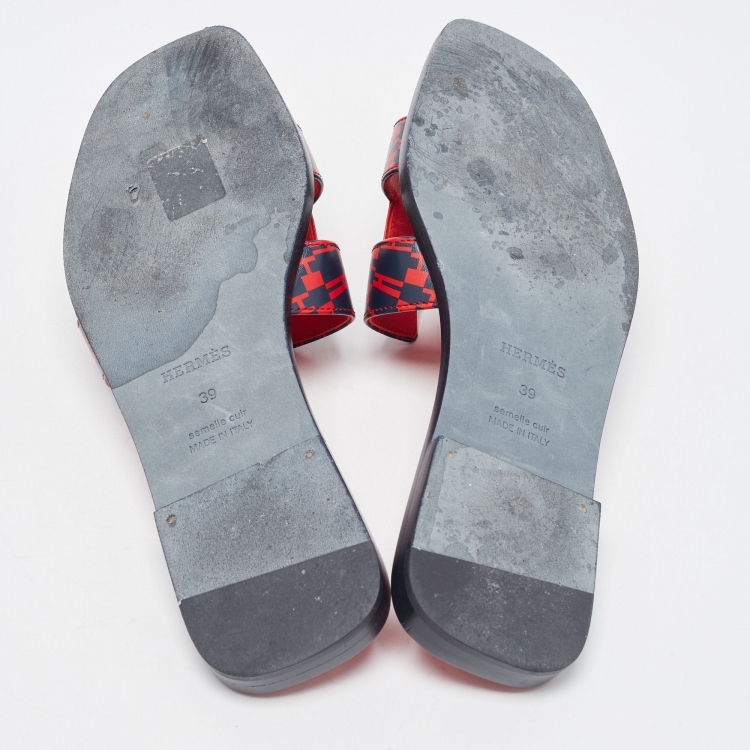 Pre Owned Hermes Red/Blue Print Leather Oran Flat Slides Size 39