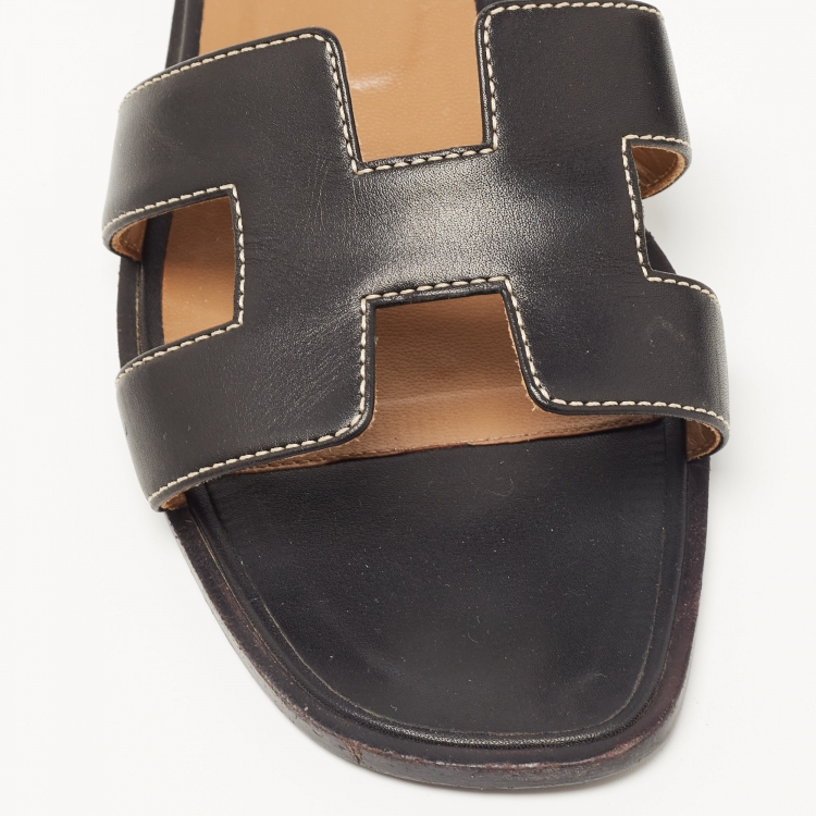 Pre Owned Hermes Black Leather Oran Flat Slides Size 37