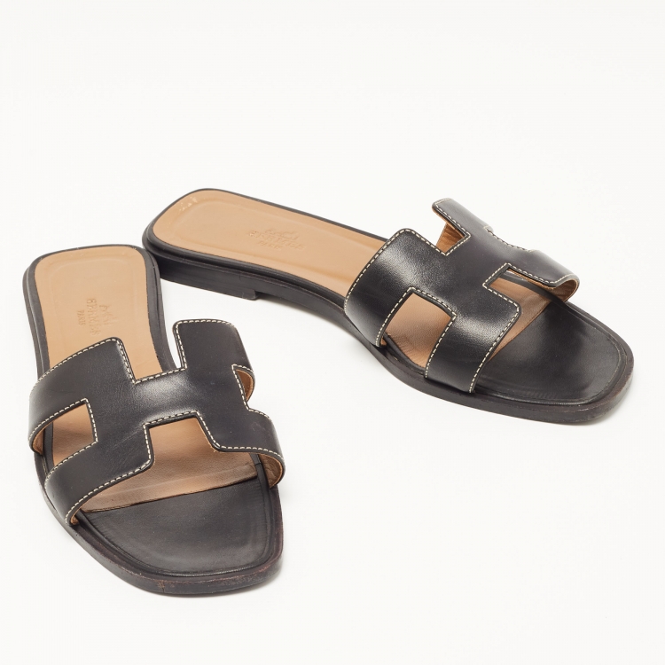 Pre Owned Hermes Black Leather Oran Flat Slides Size 37