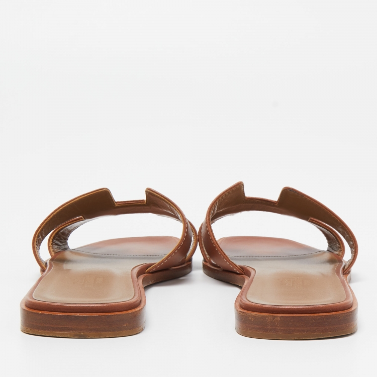 Pre Owned Hermes Brown Leather Oran Flat Slides Size 37