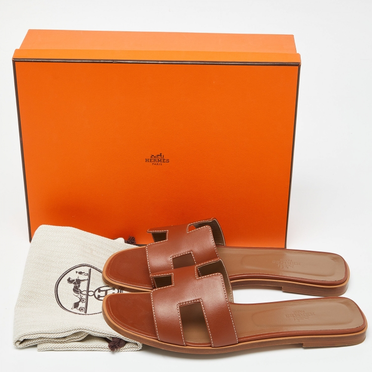 Pre Owned Hermes Brown Leather Oran Flat Slides Size 39.5  