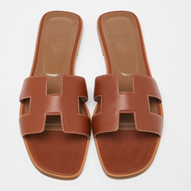 Pre Owned Hermes Brown Leather Oran Flat Slides Size 39.5  