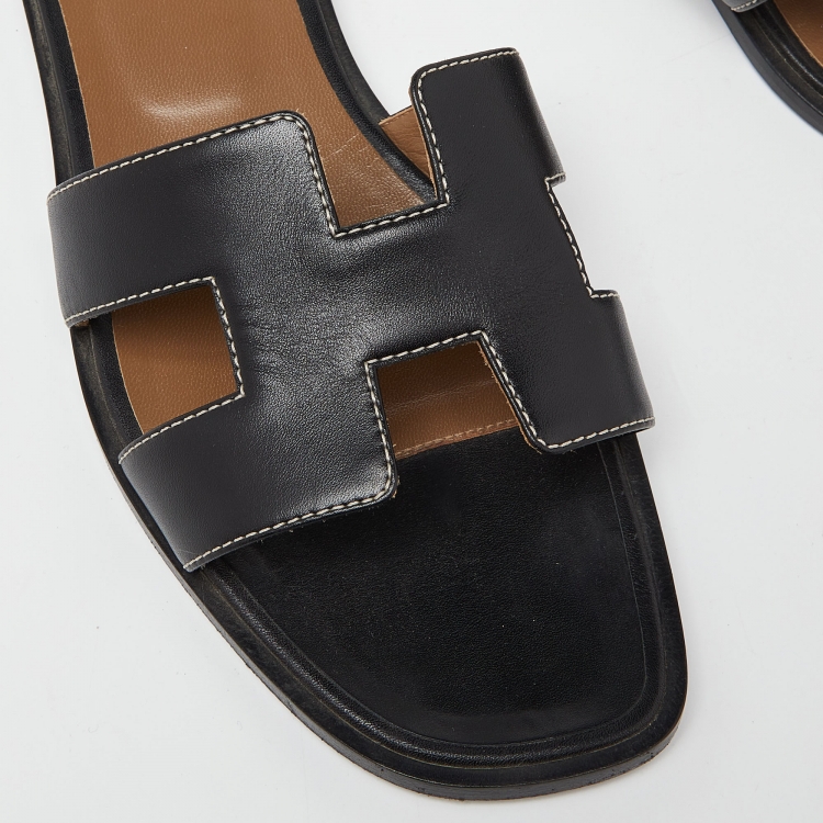 Pre Owned Hermes Black Leather Oran Flat Slides Size 39.5 