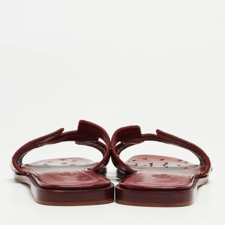 Pre Owned Hermes Burgundy Ostrich Embossed Leather Oran Flat Slides Size 39.5