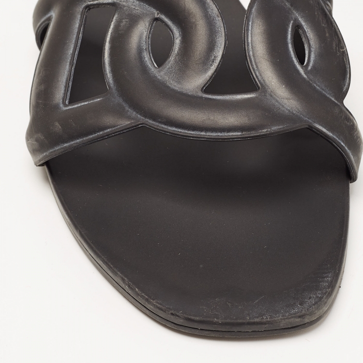 Pre Owned Hermes Black Rubber Aloha Flat Slides Size 37  