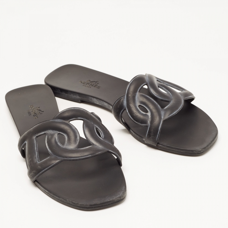 Pre Owned Hermes Black Rubber Aloha Flat Slides Size 37  