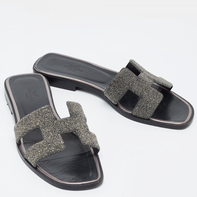 Pre Owned Hermes Metallic Grey Beads Oran Flat Slides Size 37