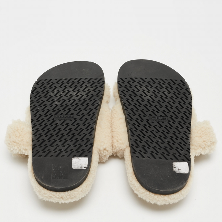 Pre Owned Hermes Cream Shearling Fur Chypre Slides Size 38.5