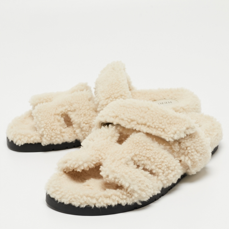 Pre Owned Hermes Cream Shearling Fur Chypre Slides Size 38.5