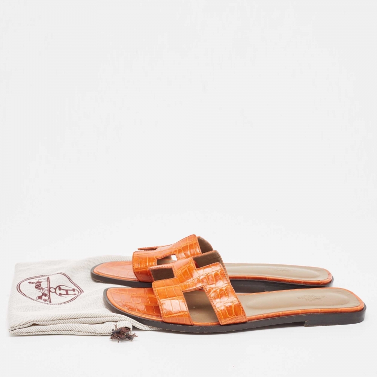 Pre Owned Hermes Yellow  Croc Embossed Oran  Flat Slides Size 39 