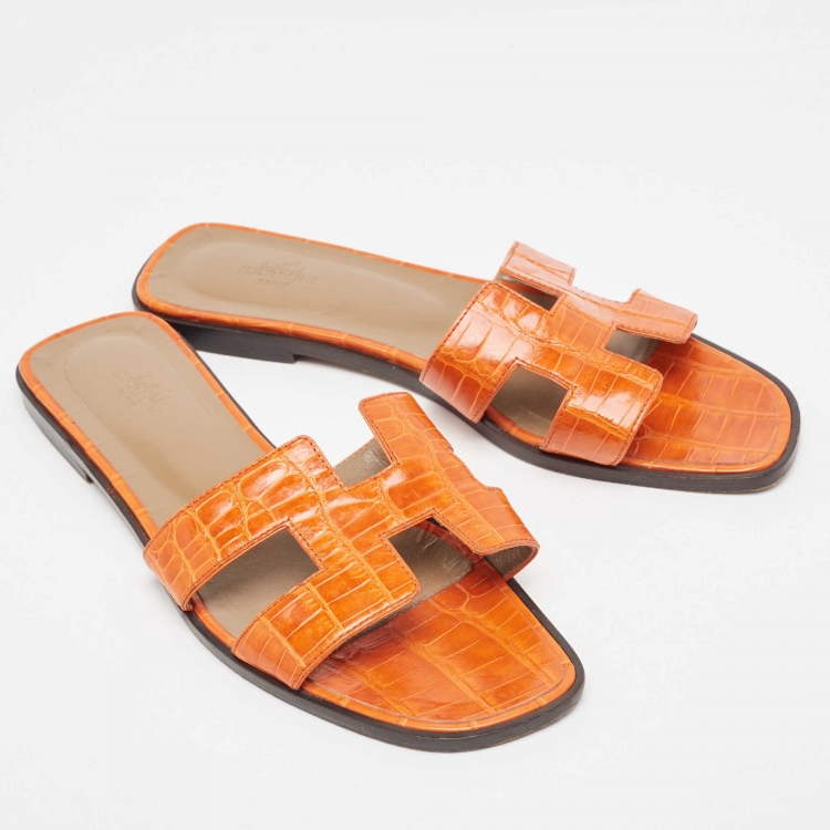 Pre Owned Hermes Yellow  Croc Embossed Oran  Flat Slides Size 39 
