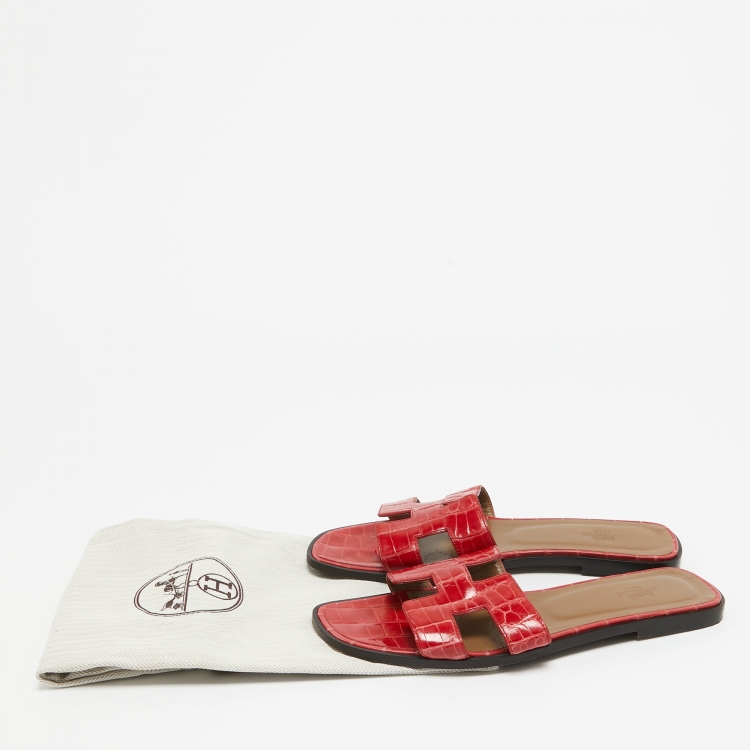 Pre Owned Hermes Red Alligator Oran Flat Slides Size 39