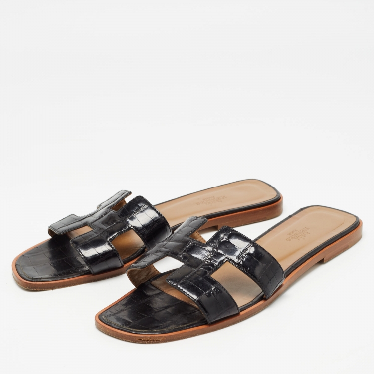 Pre Owned Hermes Black Crocodile Oran Flat Slides Size 40