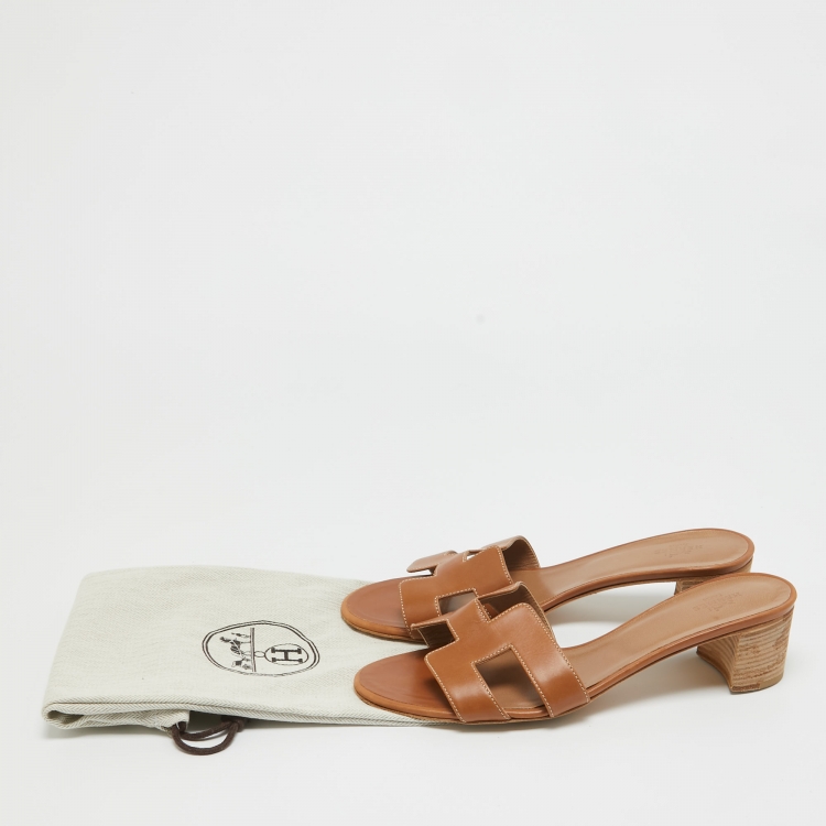 مملوكة مسبقًا Hermes Brown Leather Oasis Slide Sandals Size 39.5
