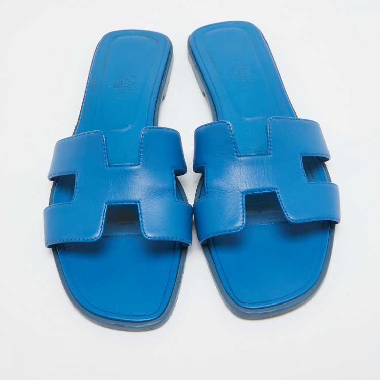 Pre Owned Hermes Blue Leather Oran Flat Slides Size 39.5