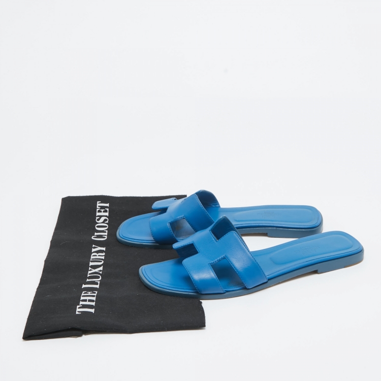Pre Owned Hermes Blue Leather Oran Flat Slides Size 39.5