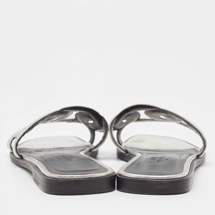 Pre Owned Hermes Silver Leather Omaha Flat Slides Size 37