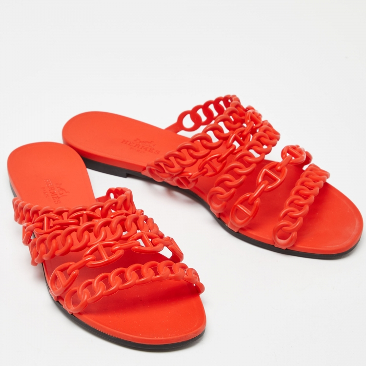 Pre Owned Hermès Orange Rubber Chaine D'ancre Flat Slides Size 36