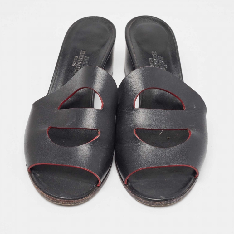 Pre Owned Hermes Black Leather Mona Sandals Size 36.5