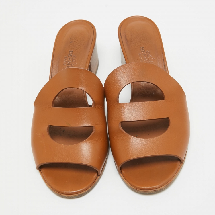 Pre Owned Hermes Tan Leather Mona Sandals Size 36.5