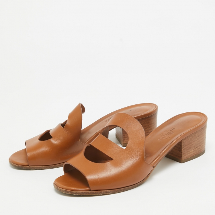 Pre Owned Hermes Tan Leather Mona Sandals Size 36.5