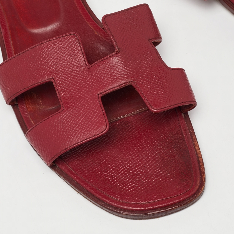Pre Owned Hermes Red Leather Oran Flat Sandals Size 39