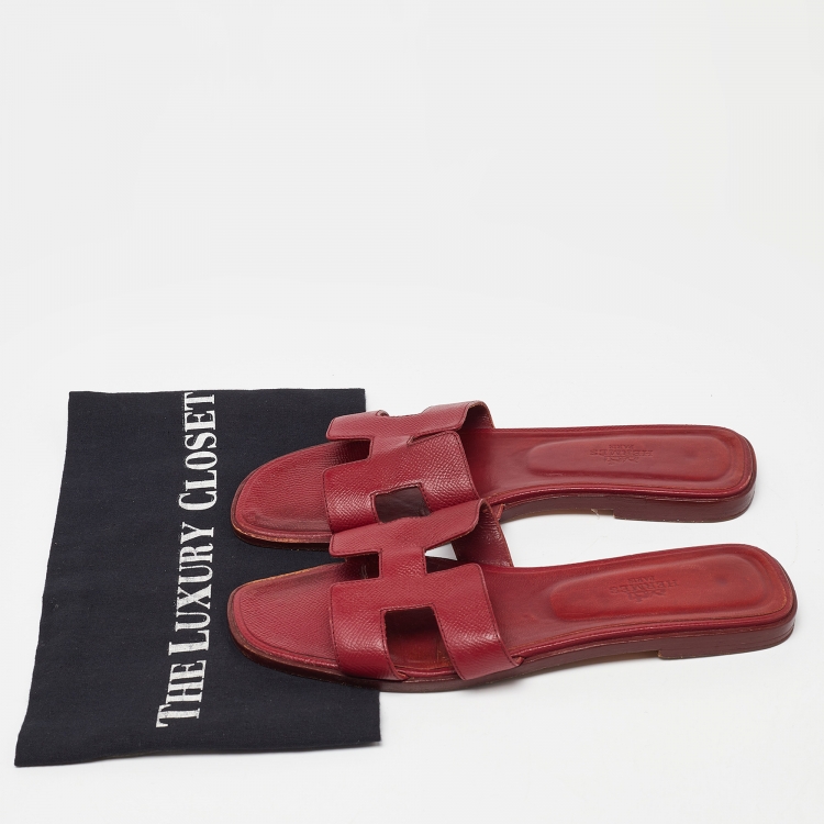 Pre Owned Hermes Red Leather Oran Flat Sandals Size 39