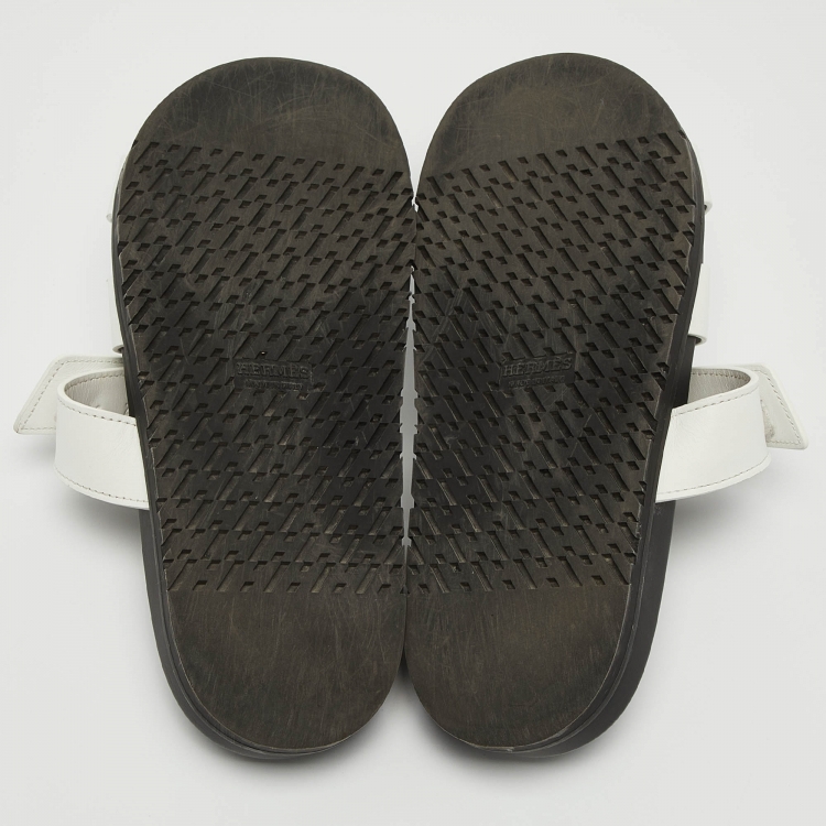 Pre Owned Hermes White Leather Chypre Slide Flats Size 39