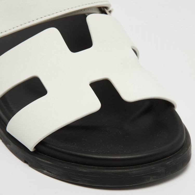 Pre Owned Hermes White Leather Chypre Slide Flats Size 39