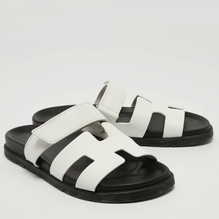 Pre Owned Hermes White Leather Chypre Slide Flats Size 39