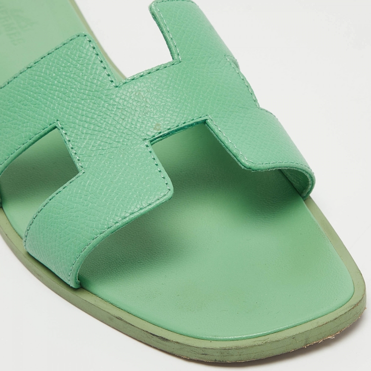 Pre Owned Hermes Green Leather Oran Slide Flats Size 38